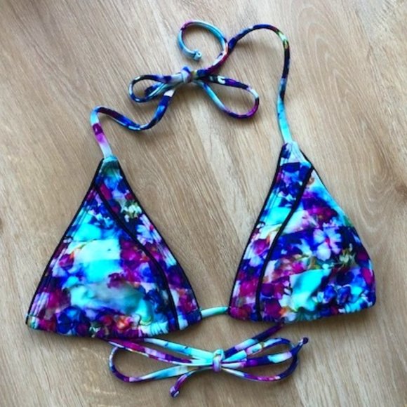 Athleta triangle swimsuit top- XS - Picture 1 of 4